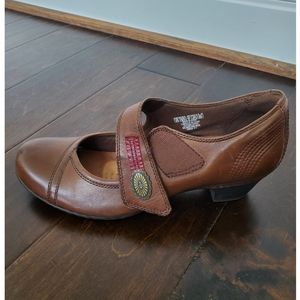 Rockport Cobb Hill, Abigail, Mary Jane